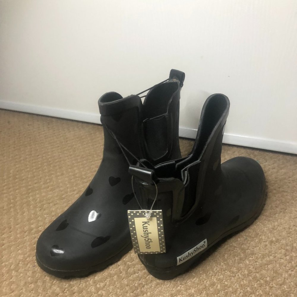 KushyShoo Ankle Rain Boots Women's Size 6